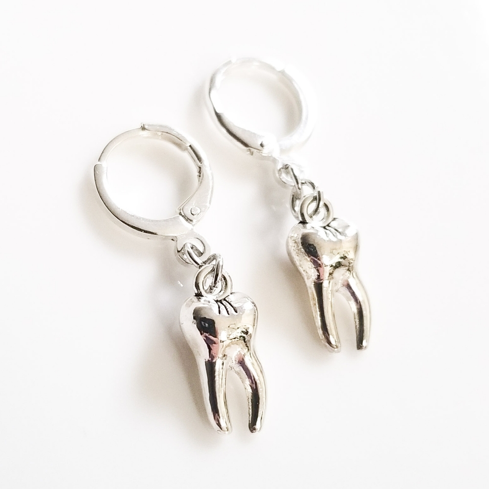 NEW Dolls Kill Silver Punk Gothic Grunge Style Hoop Earrings w/ Tooth Charms